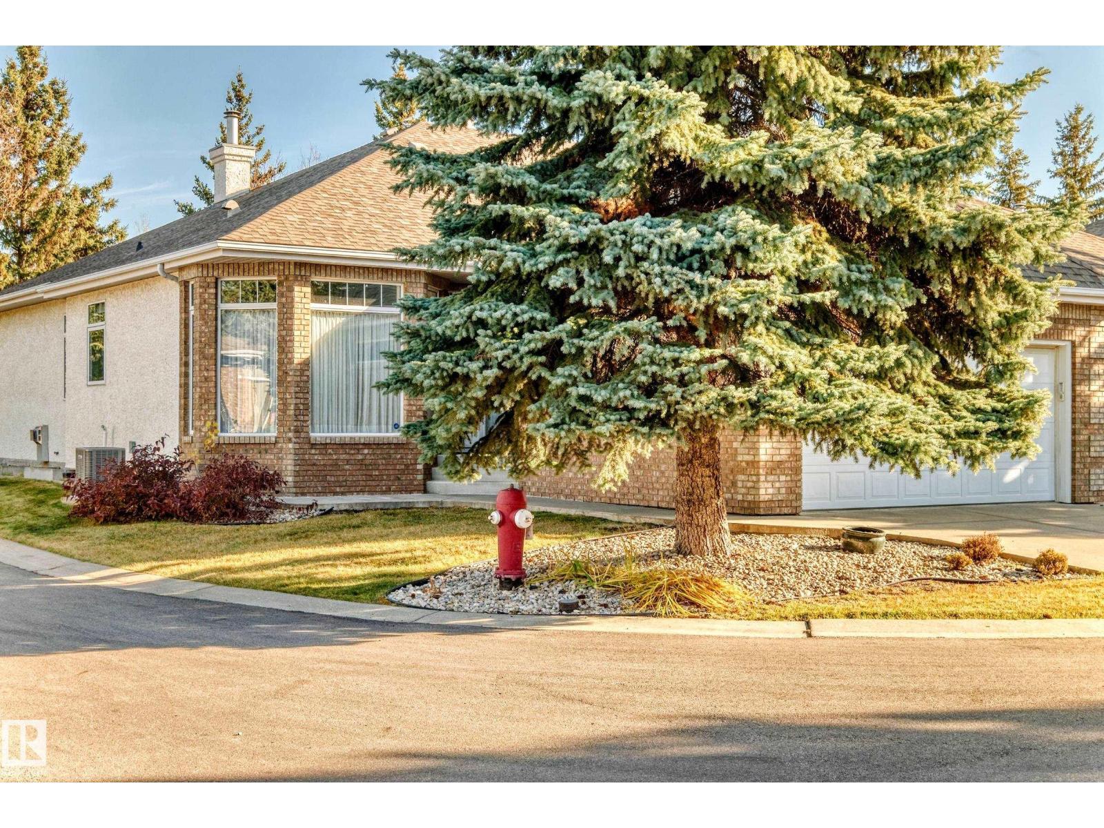 130 Rabbit Hill Co NW, Edmonton, AB T6R 2R3