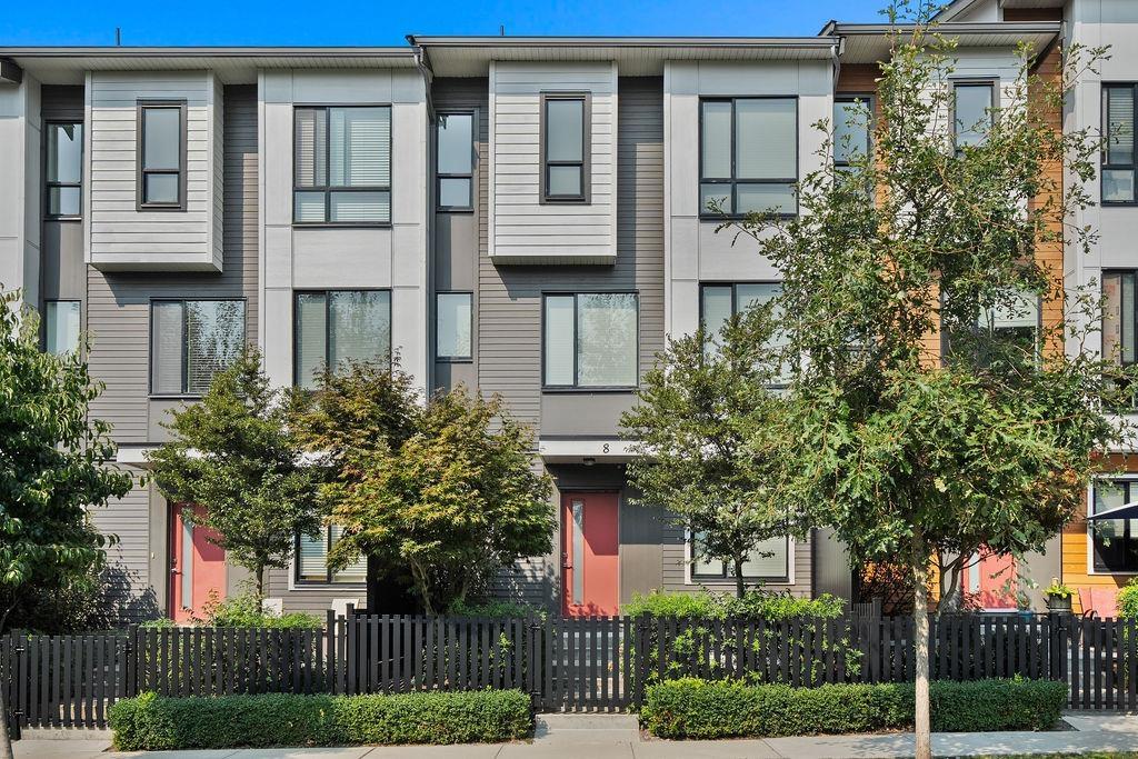 16433 19th Avenue Unit 8, Surrey, BC V4A 9M5