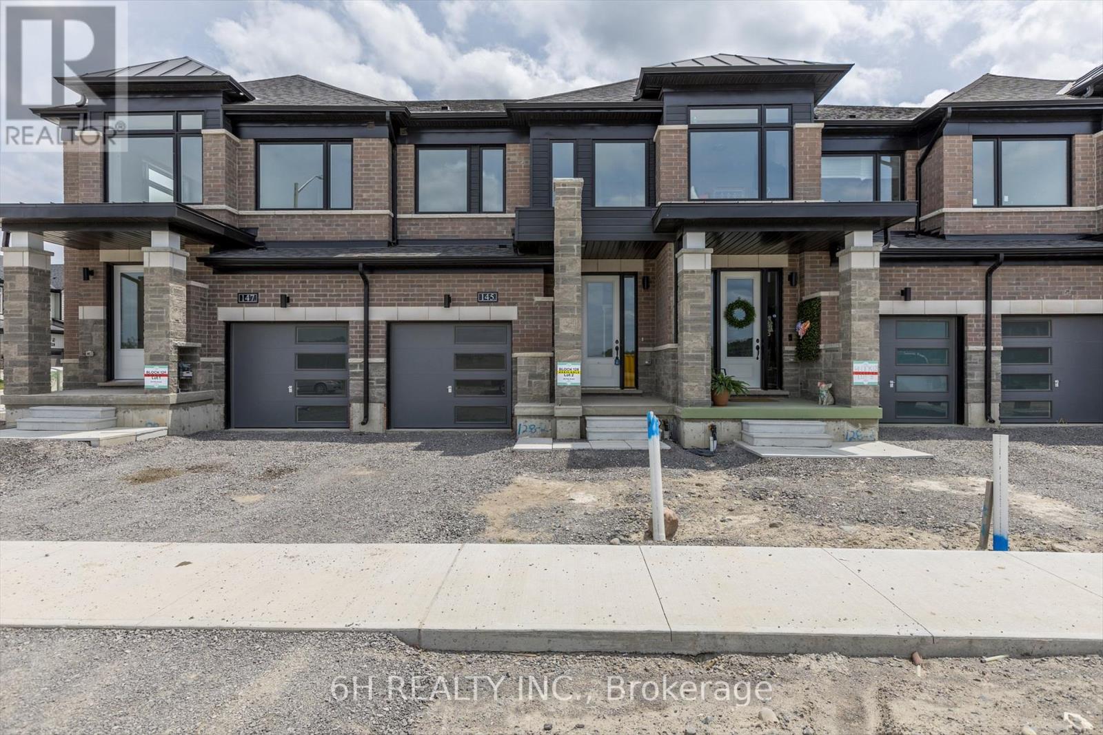 145 Pike St, Peterborough Monaghan Ward 2, ON K9K 0J5