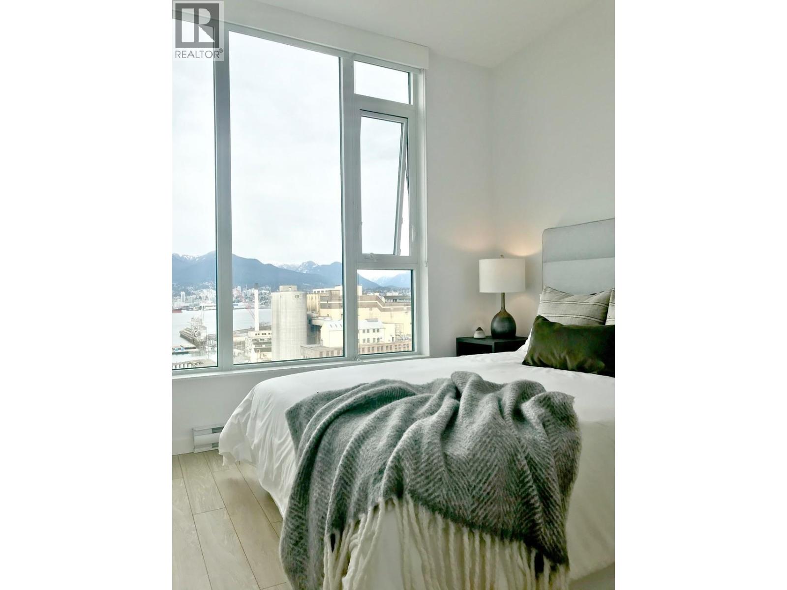 955 East Hastings Street #ph8, Vancouver, BC V6A 0G8