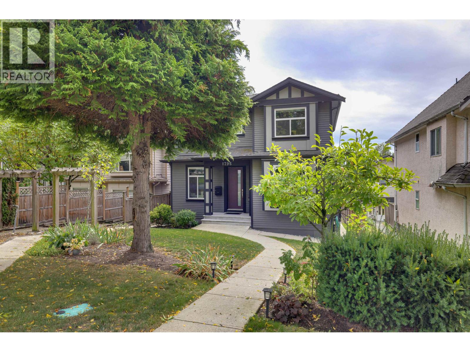 1796 Island Ave, Vancouver, BC V5P 2S6