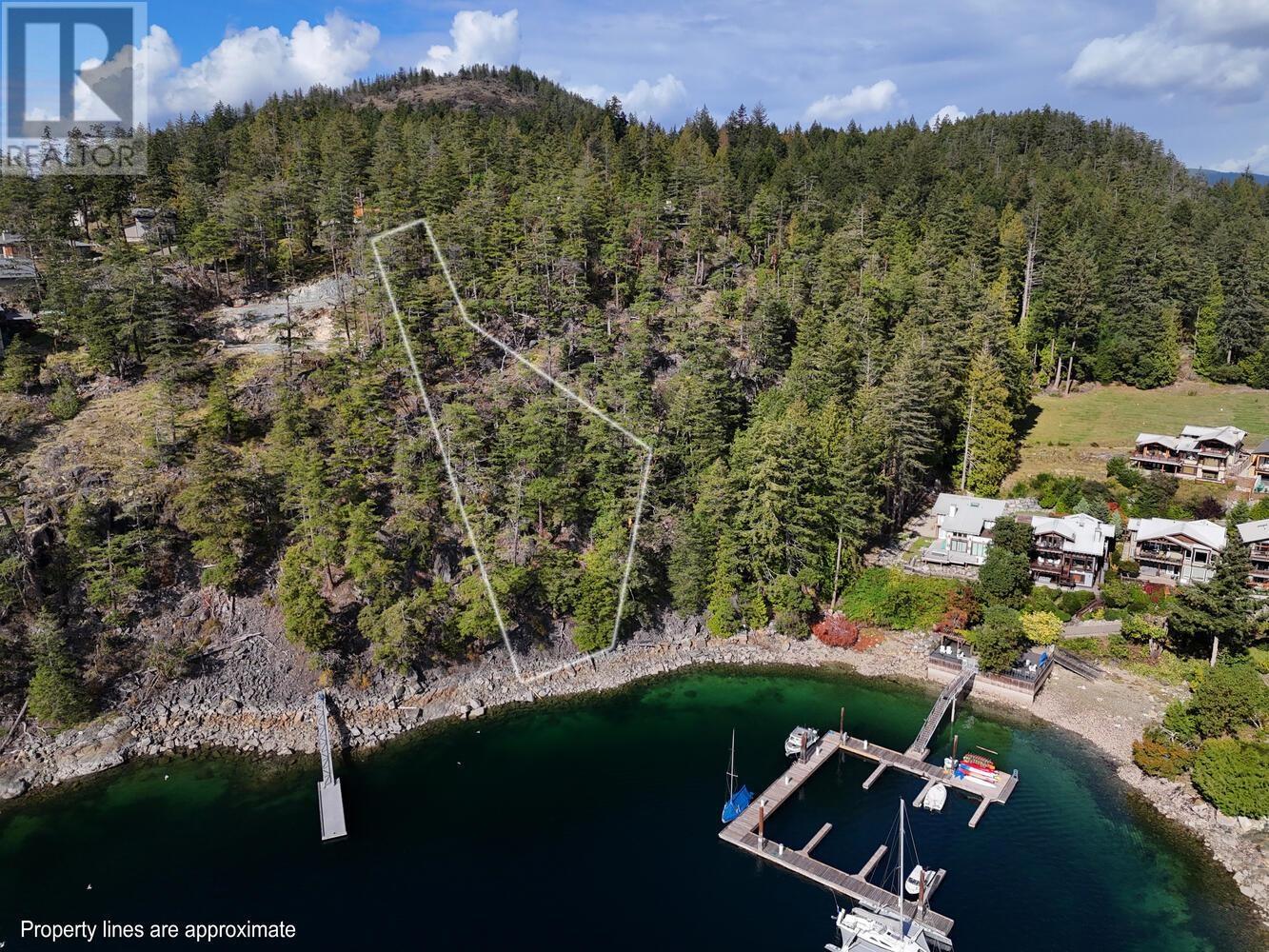14 Flagship Rd, Garden Bay, BC V0N 1S1