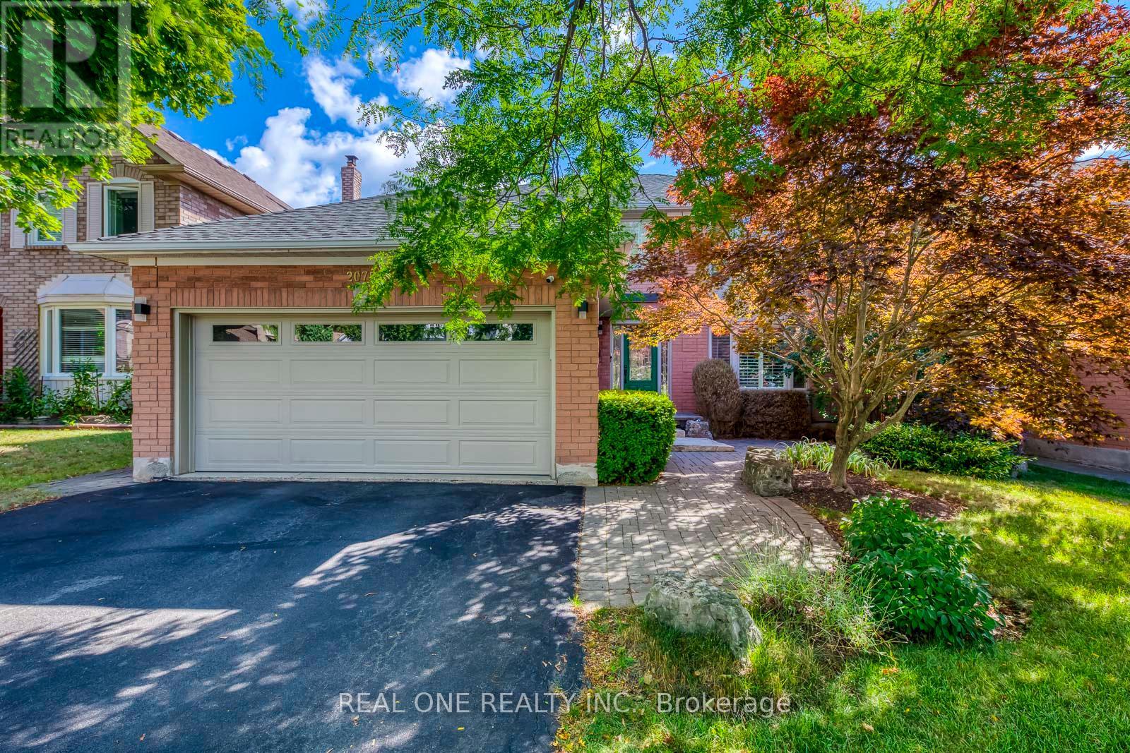 2075 Banbury Cres, Oakville, ON L6H 5P8