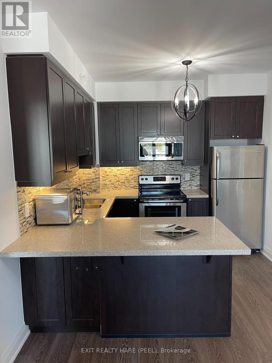 706 12 Woodstream Blvd, Vaughan, ON L4L 8C4