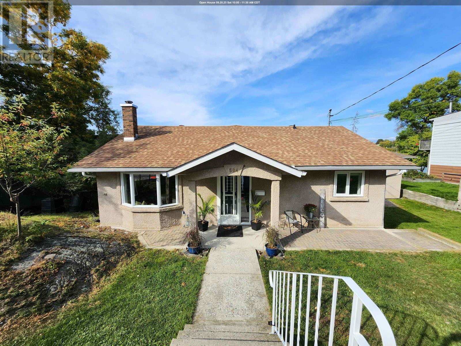 504 Front St, Kenora, ON P0X 1C0