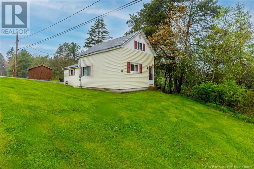 19 Reservoir Rd, Sackville, NB E4L 3J6