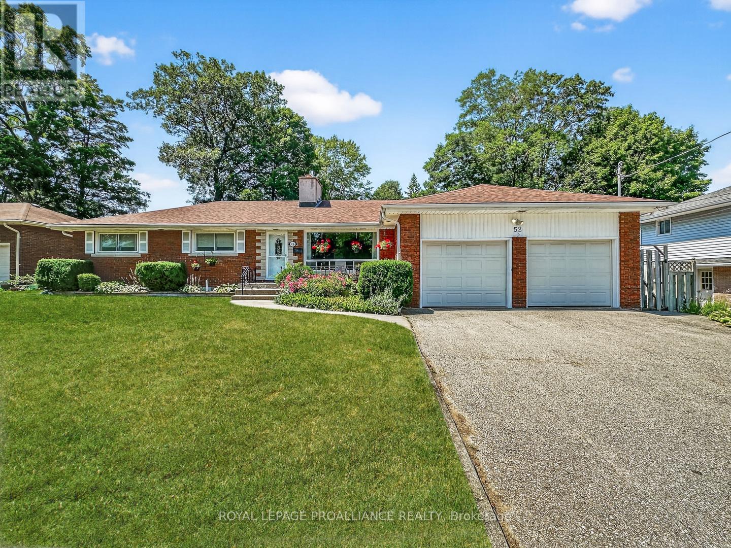 52 Stanley Park Dr, Belleville, ON K8N 4N2