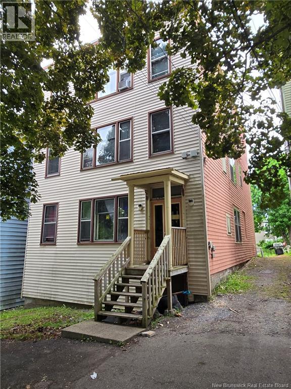 37 Victoria St, Saint John, NB E2K 1L2