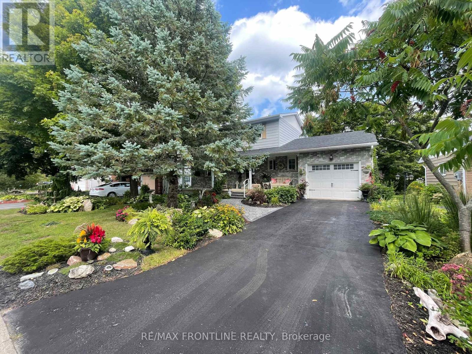 5 Ridgeview Pl, Perth, ON K7H 3L1