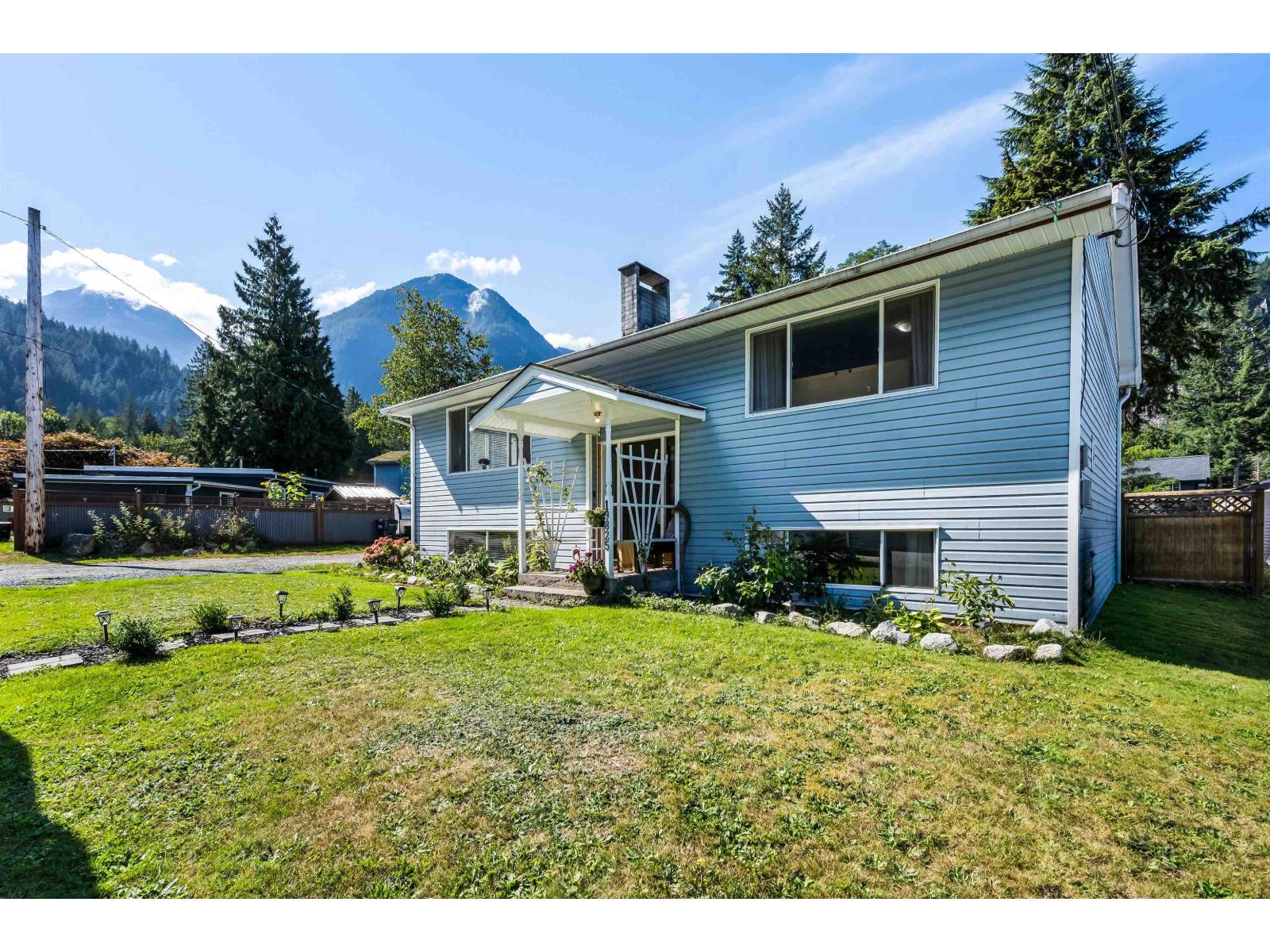 19825 Peter Streethope, Hope, BC V0X 1L2