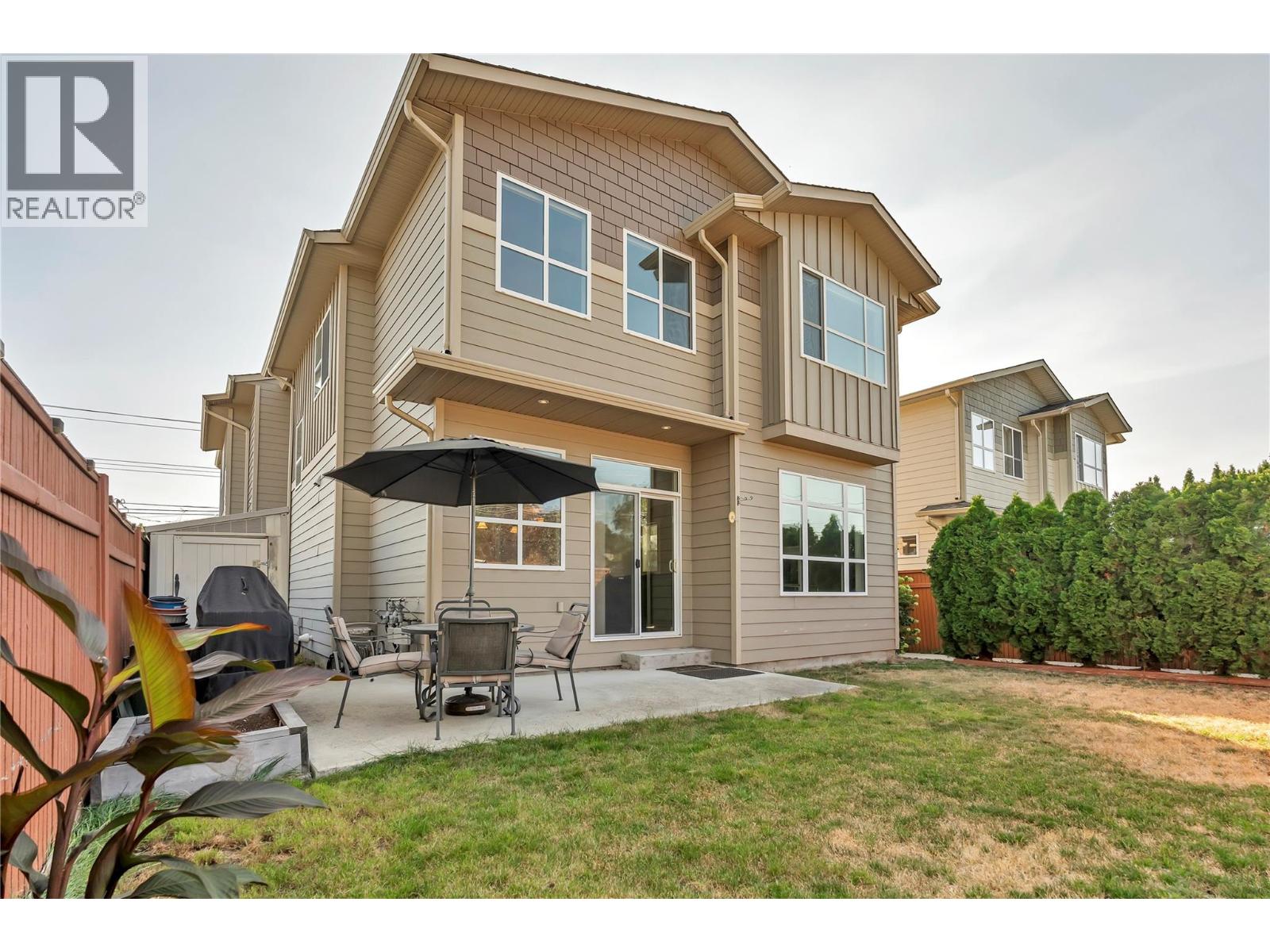 379 Douglas Avenue Unit 102 Ave, Penticton, BC V2A 2V1