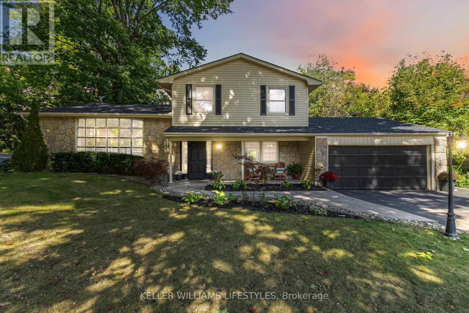 29 Park Lane Ct, London, ON N6K 1Z6
