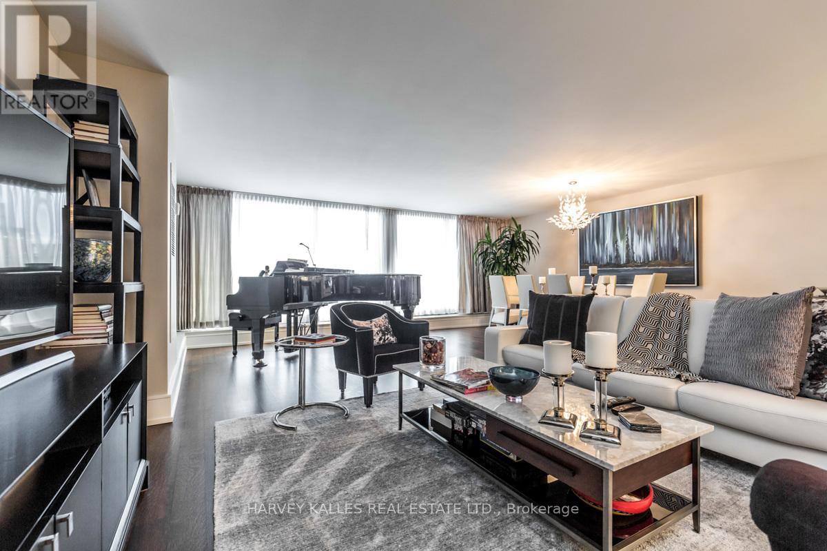 1309 110 Bloor St W, Toronto, ON M5S 2W7