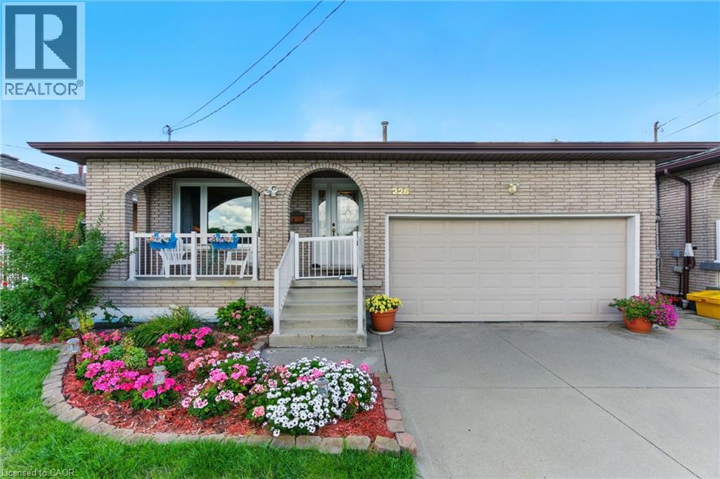 226 Carson Dr, Hamilton, ON L8T 4W2