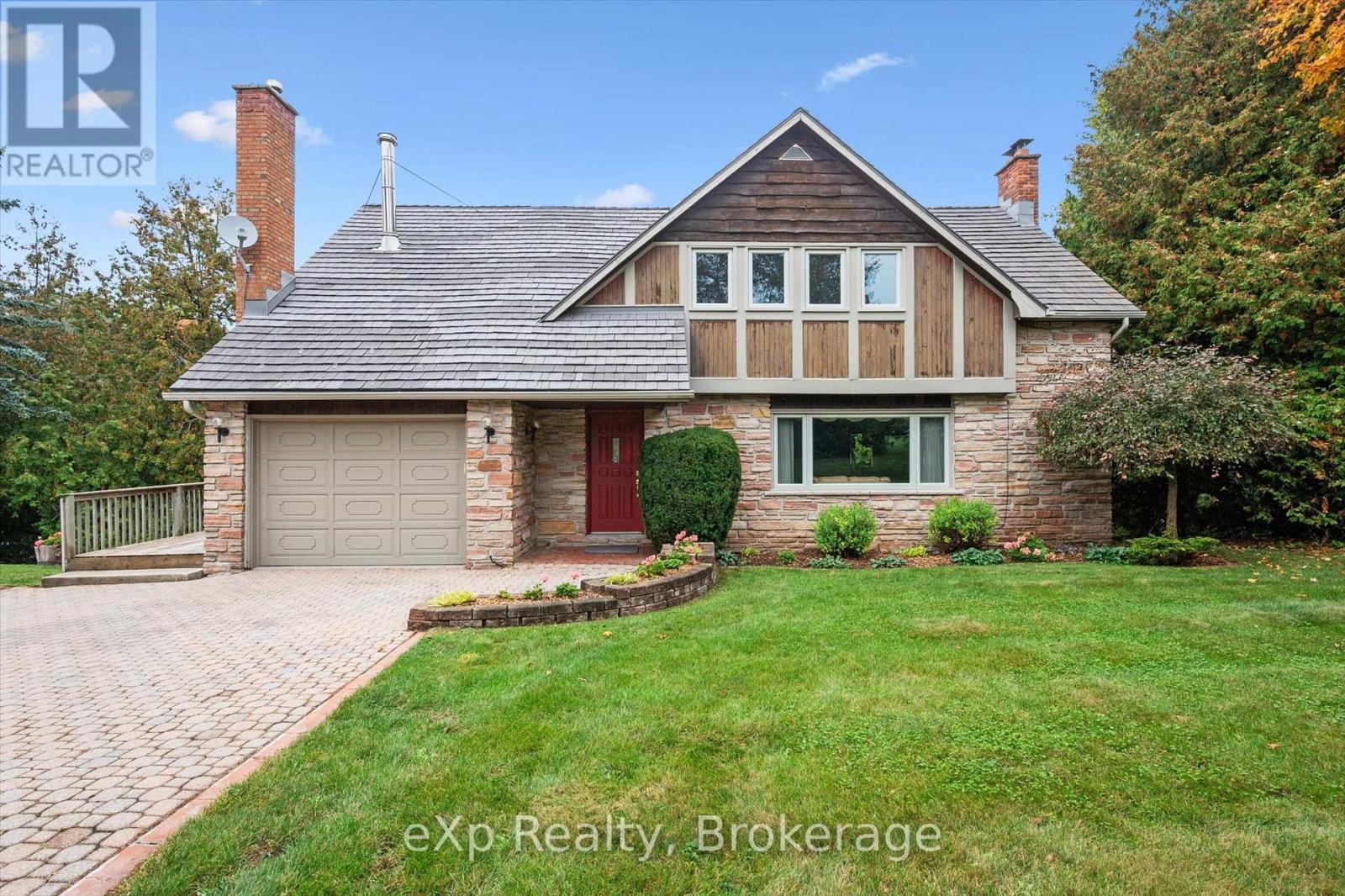 32 Glenholm Dr, Guelph, ON N1L 1C2
