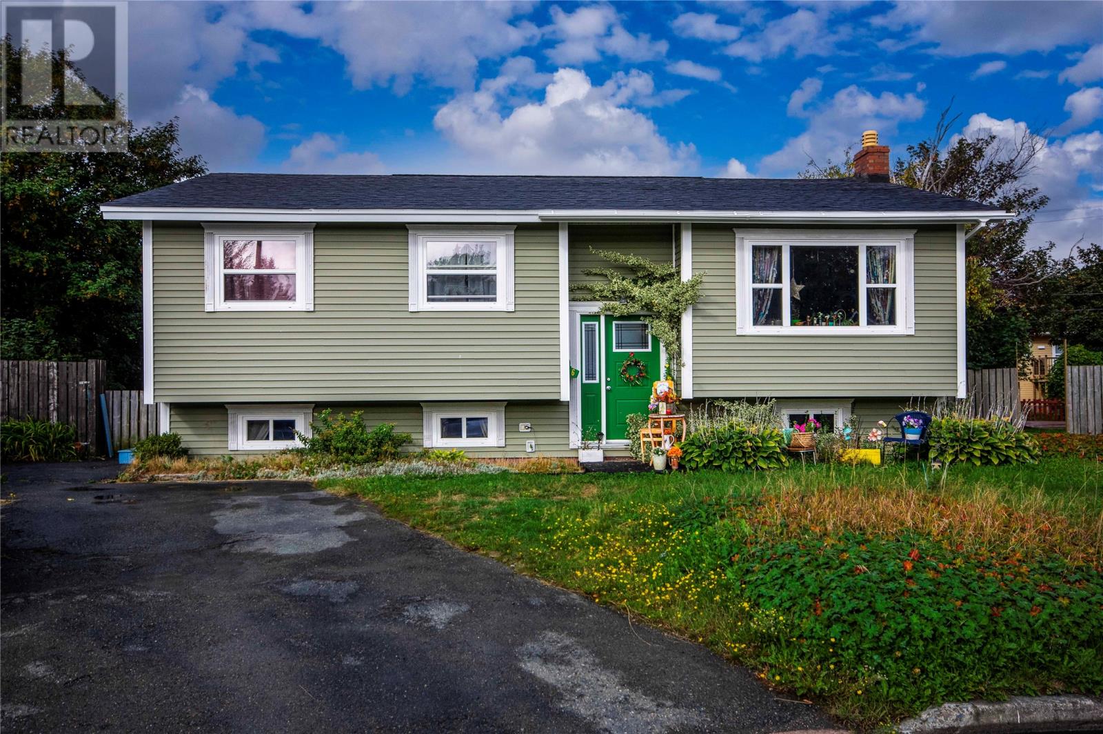 6 Chimo Pl, St. John's, NL A1A 3P8
