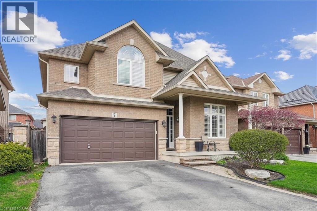 7 Bocelli Cres, Hamilton, ON L0R 1P0