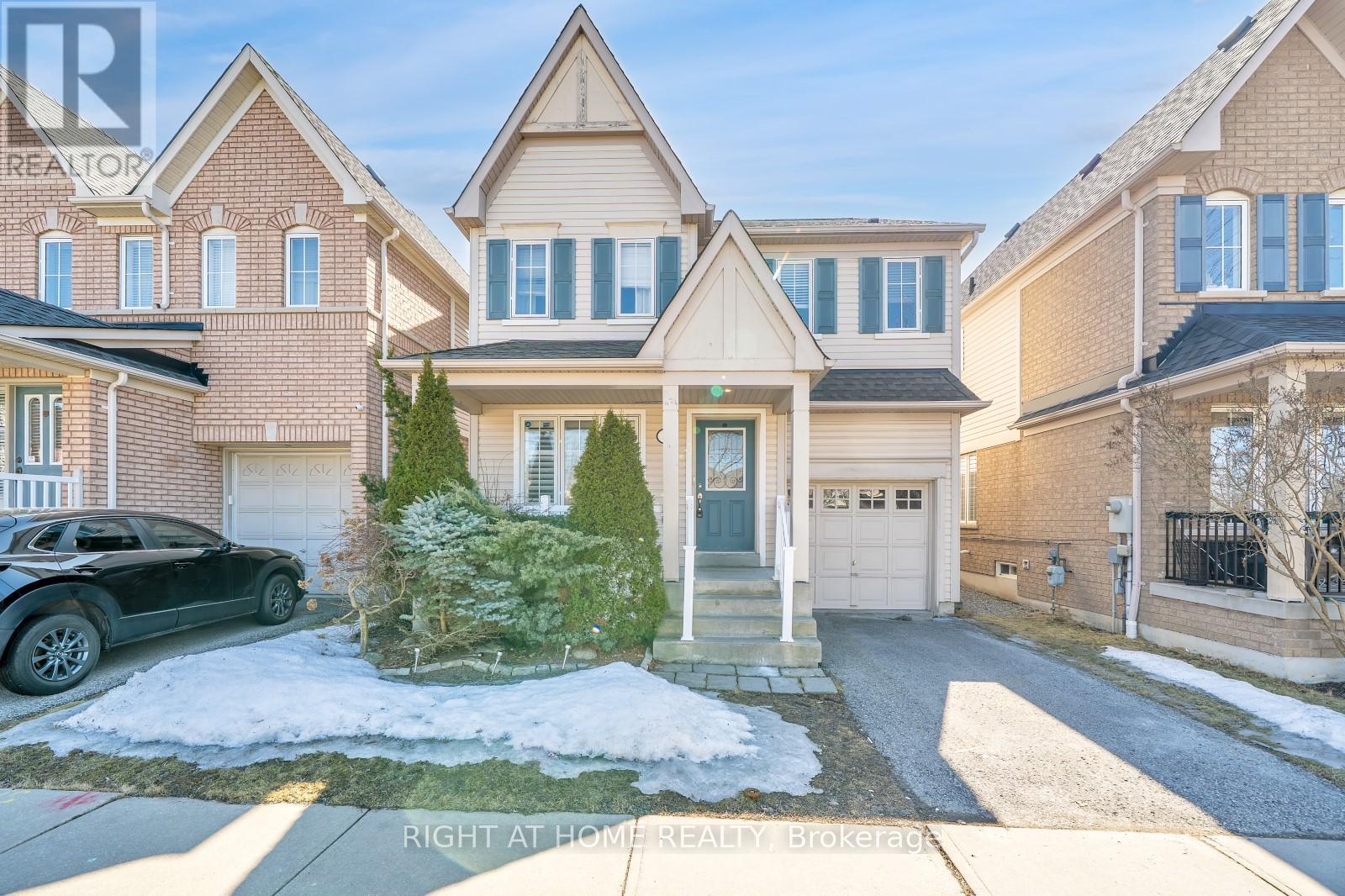 5 Fenton St, Ajax, ON L1Z 1Y4