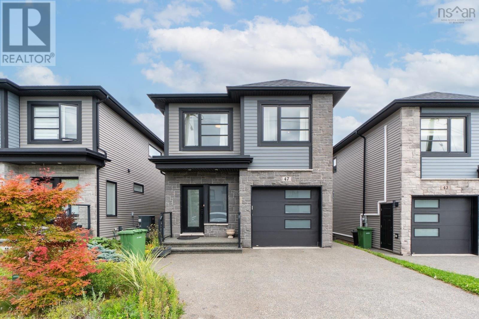 47 Darjeeling Dr, Halifax, NS B3P 0J9