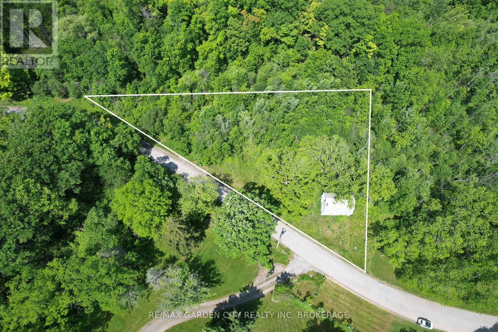 85 Pearson Rd, Welland, ON L3B 5N4