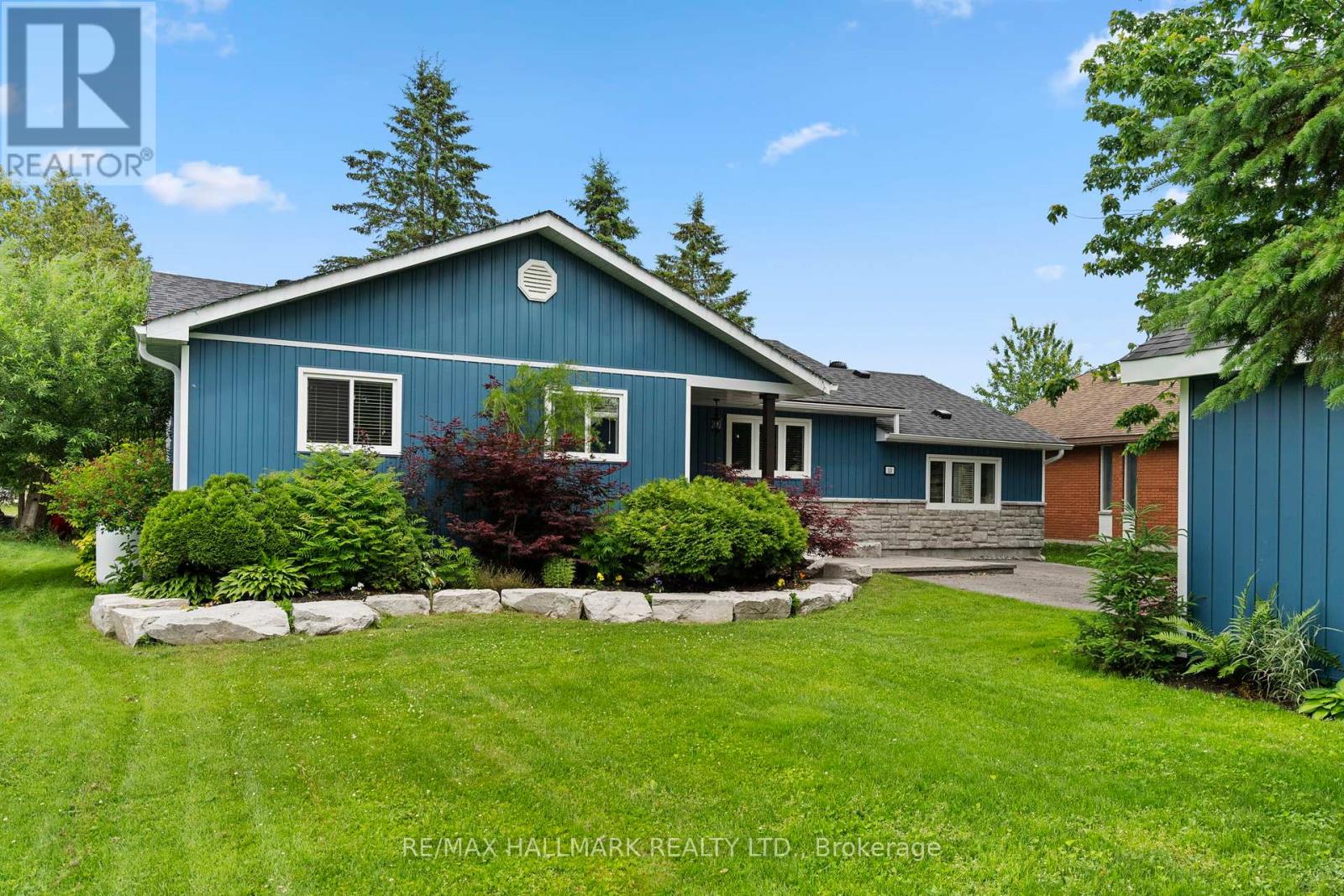 13 Pinetree Ct, Ramara, ON L0K 1B0