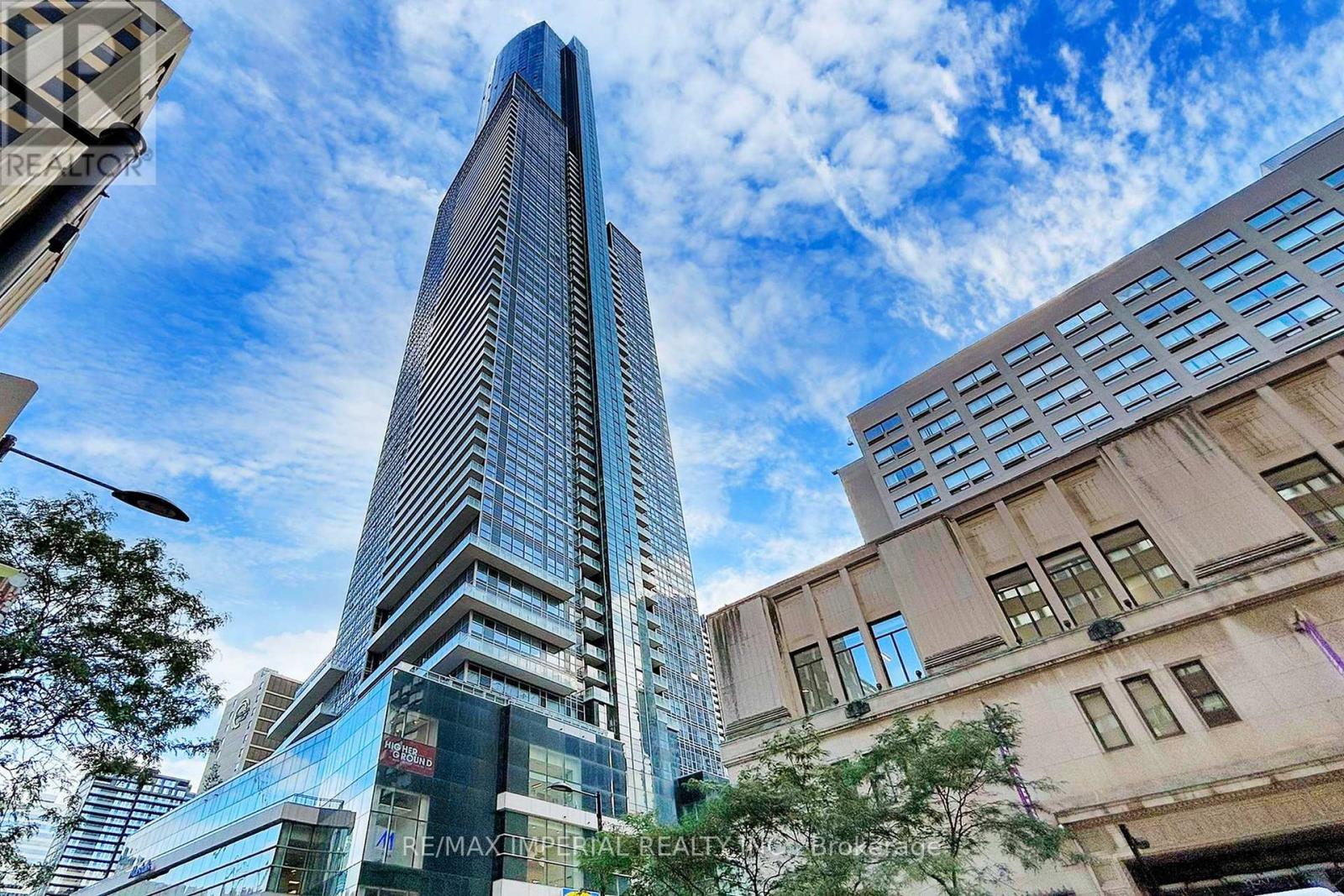 4801 386 Yonge St, Toronto, ON M5B 0A4