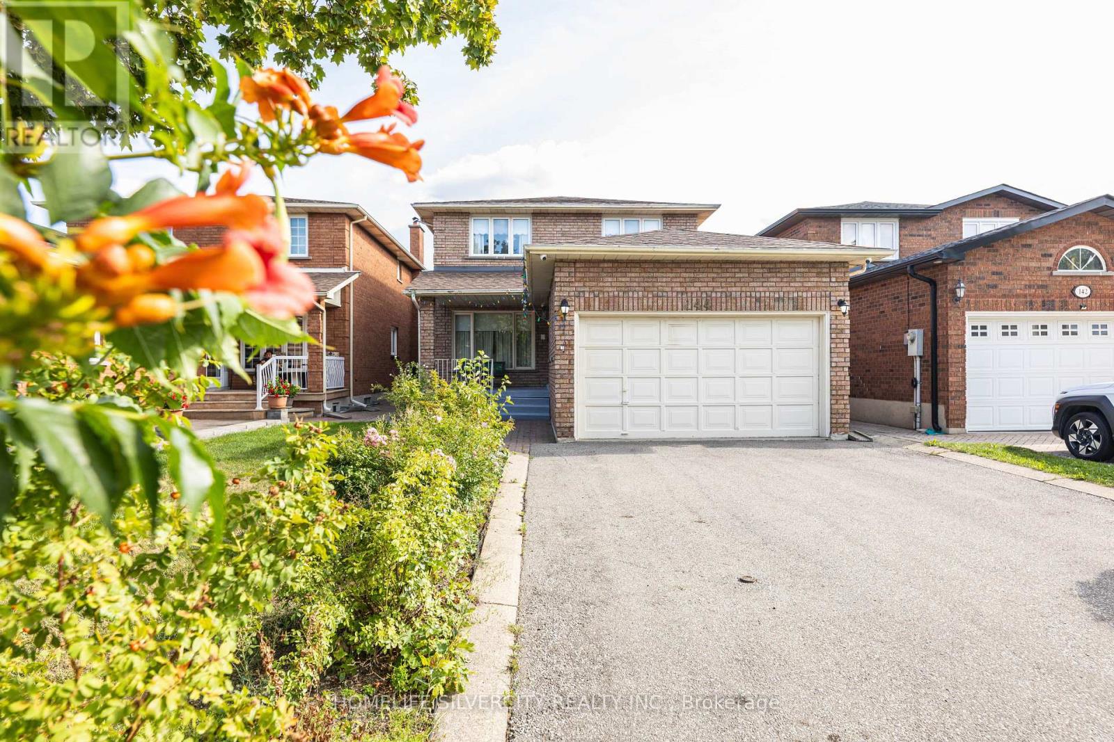 144 Jackman Cres, Vaughan West Woodbridge, ON L4L 6P1