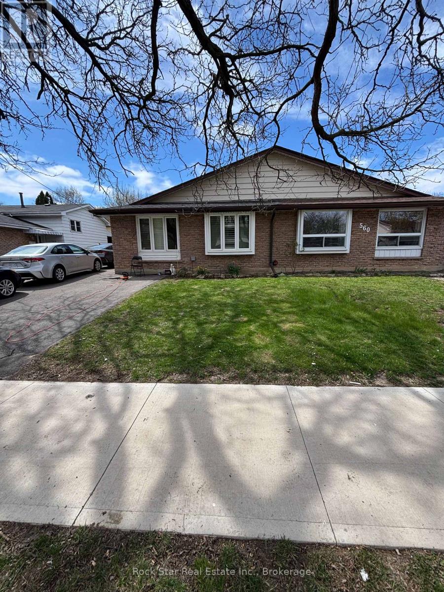 562 Greenhill Ave, Hamilton, ON L8K 5E8