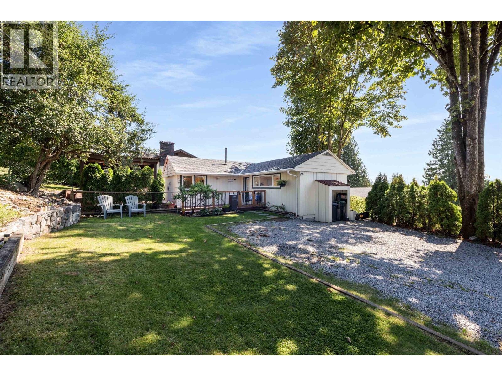 1706 Glendale Ave, Coquitlam, BC V3K 1X4
