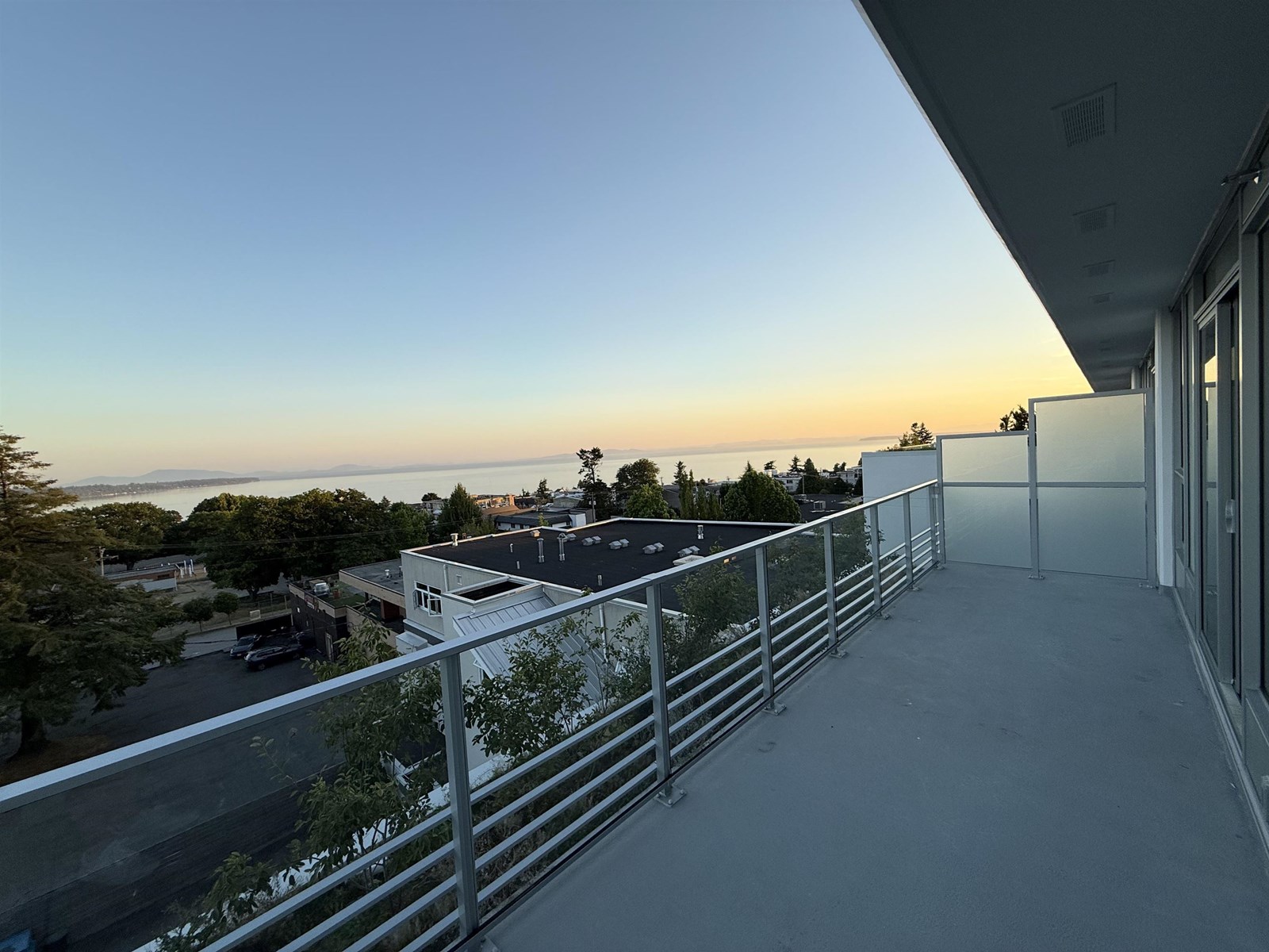 1342 Johnston Road Unit 410, White Rock, BC V4B 3Z2