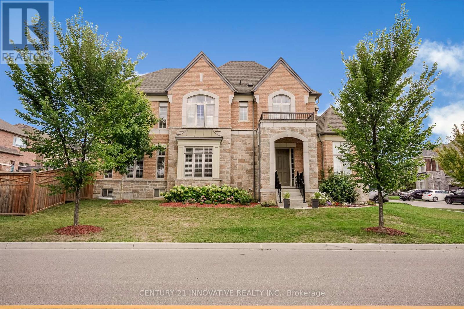 94 Brabin Cir, Whitby, ON L1P 0C1