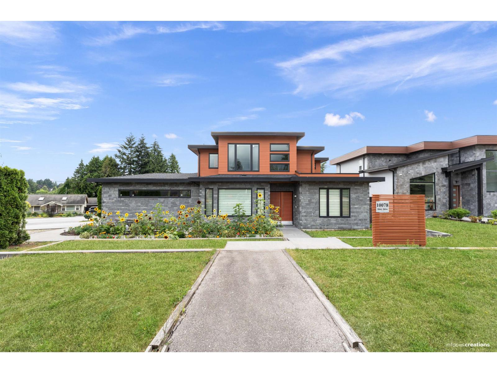 10078 Mary Dr, Surrey, BC V3V 3B7