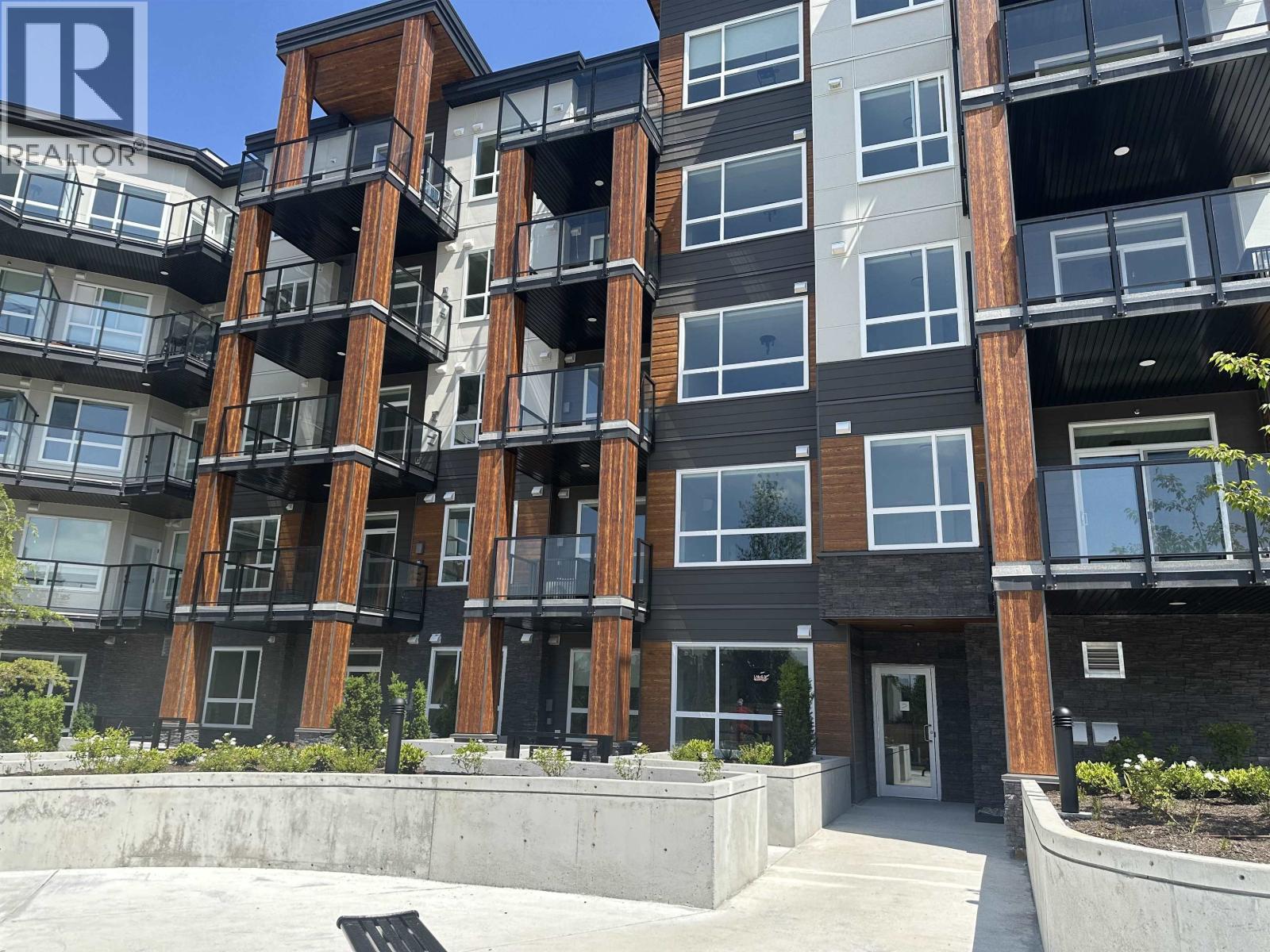 12109 223 Street Unit 104, Maple Ridge, BC