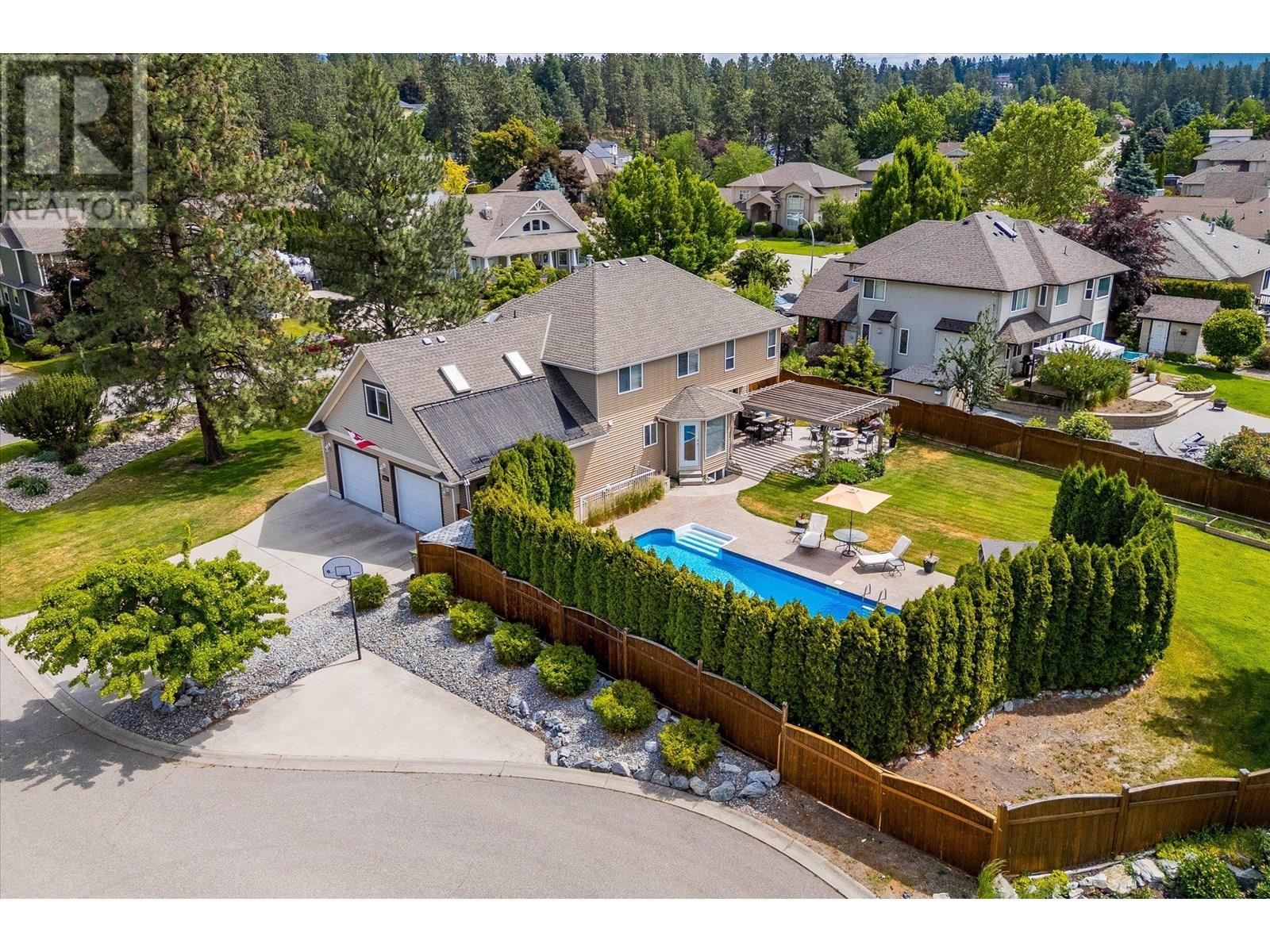 3925 Flower Ct, Kelowna, BC V1W 4W2