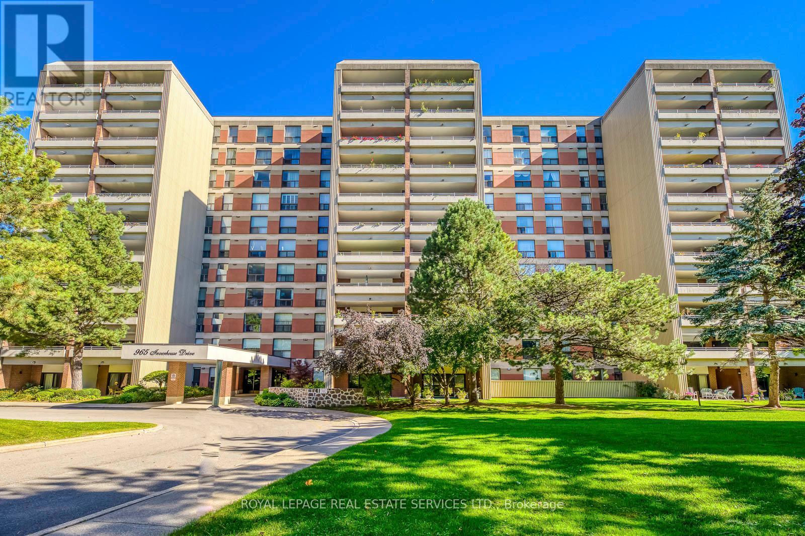 511 965 Inverhouse Dr, Mississauga, ON L5J 4B4