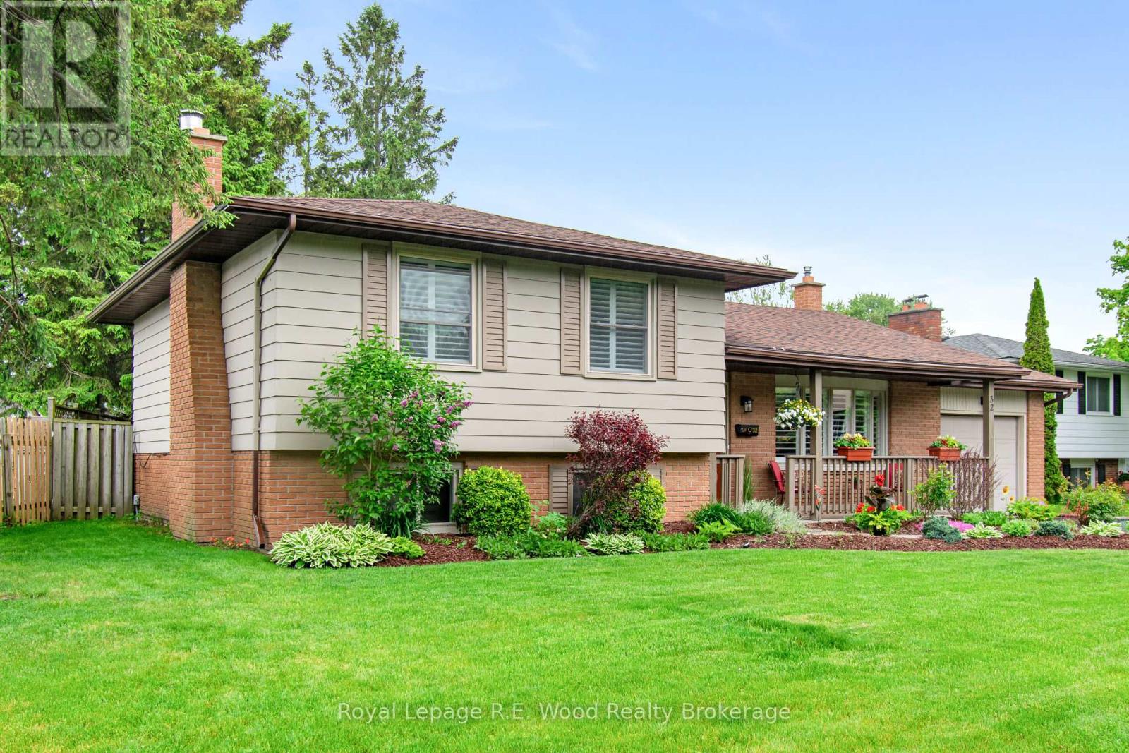 32 Devon Ct, Tillsonburg, ON N4G 4K6