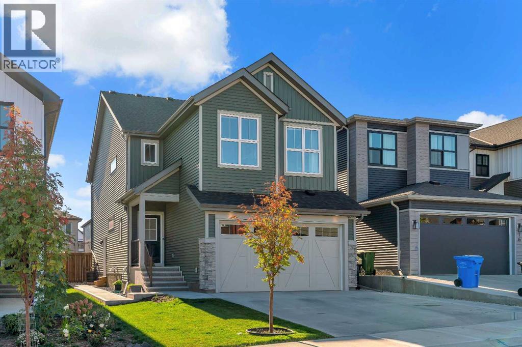 20 Edith Cres NW, Calgary, AB T3R 2C3