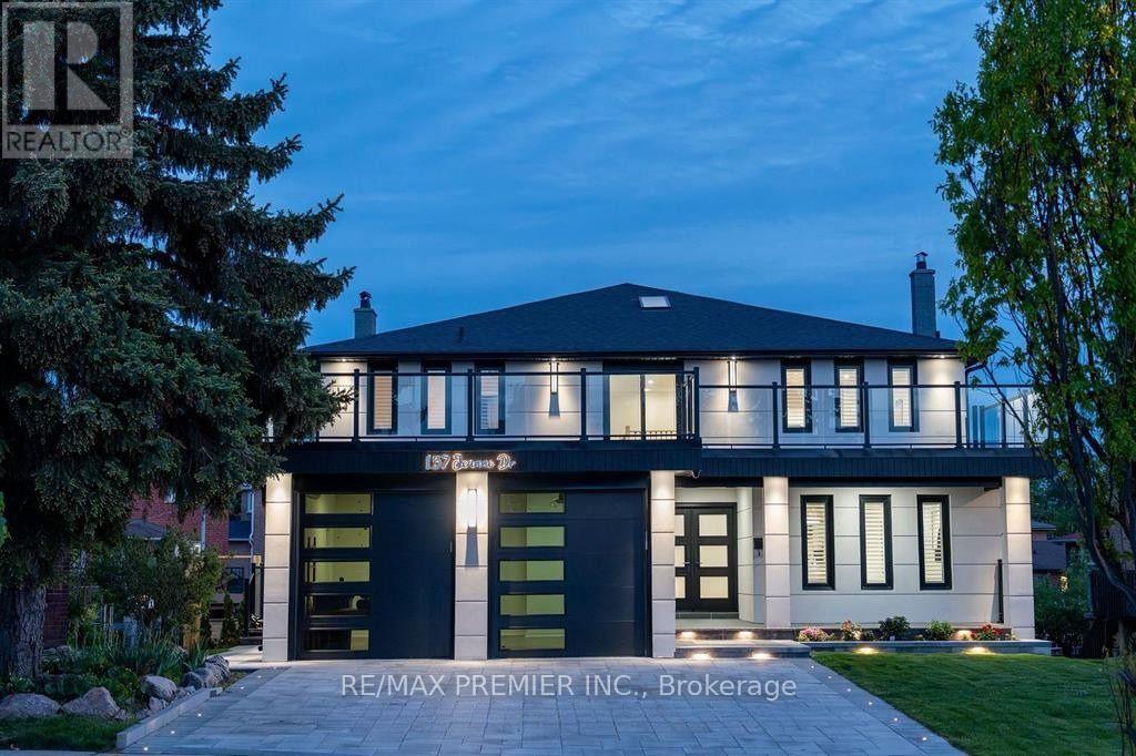 157 Jeanne Dr, Vaughan, ON L4L 1X8