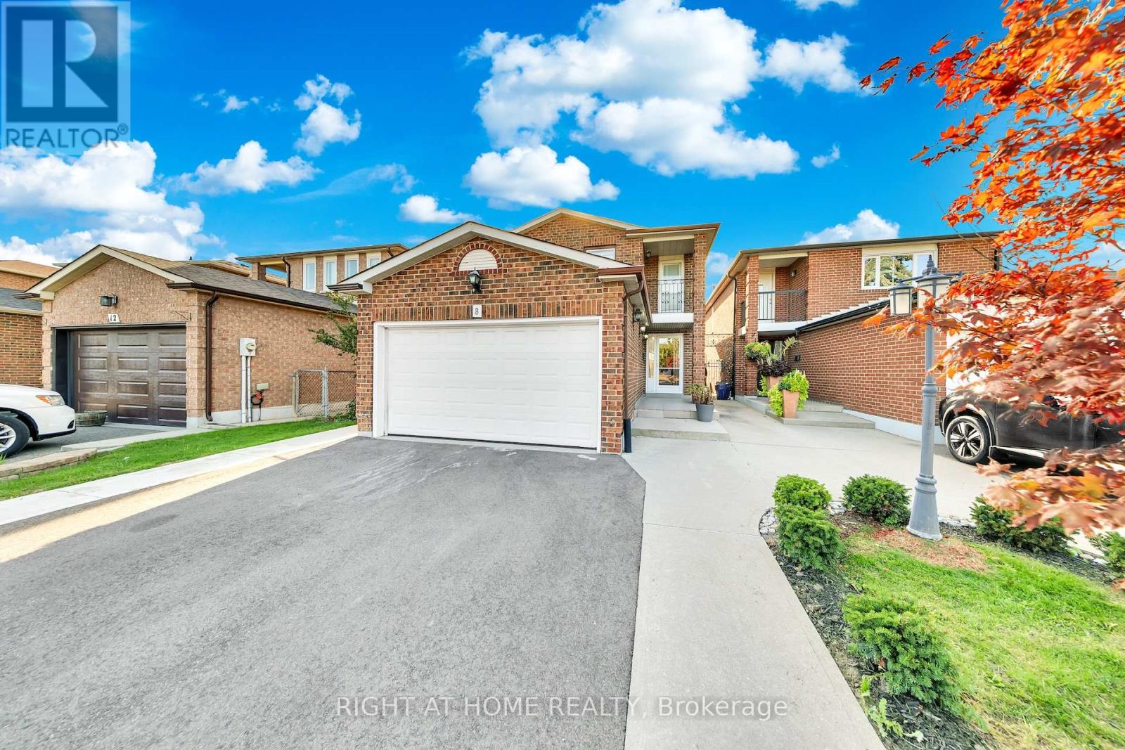 8 Terra Rd, Vaughan, ON L4L 3J5