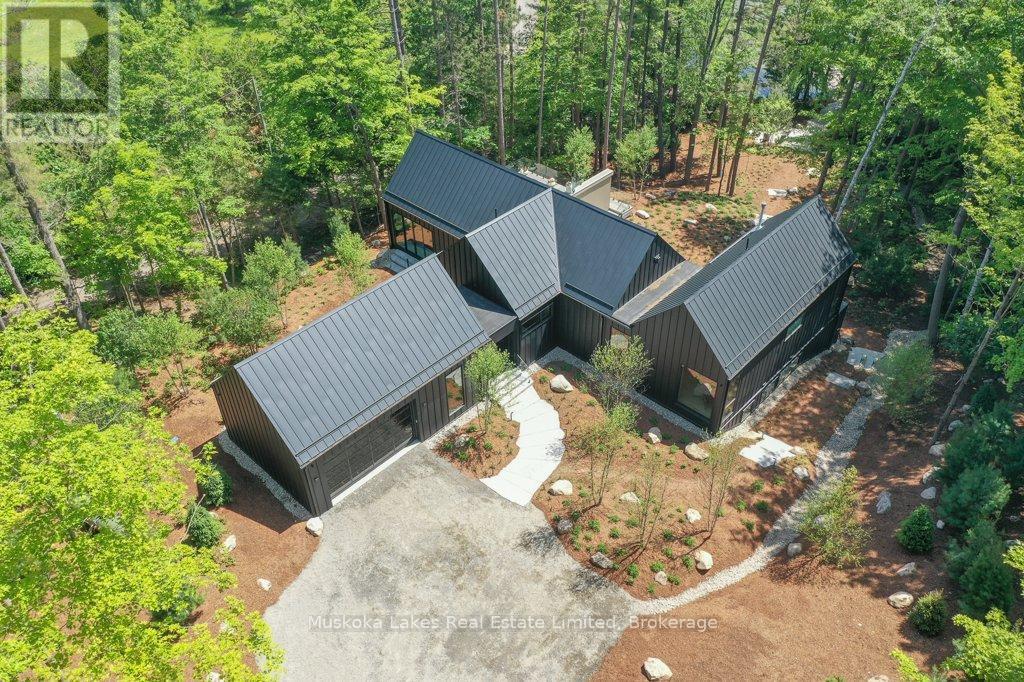 1074 Woodington Rd #1, Muskoka Lakes, ON P0B 1G0