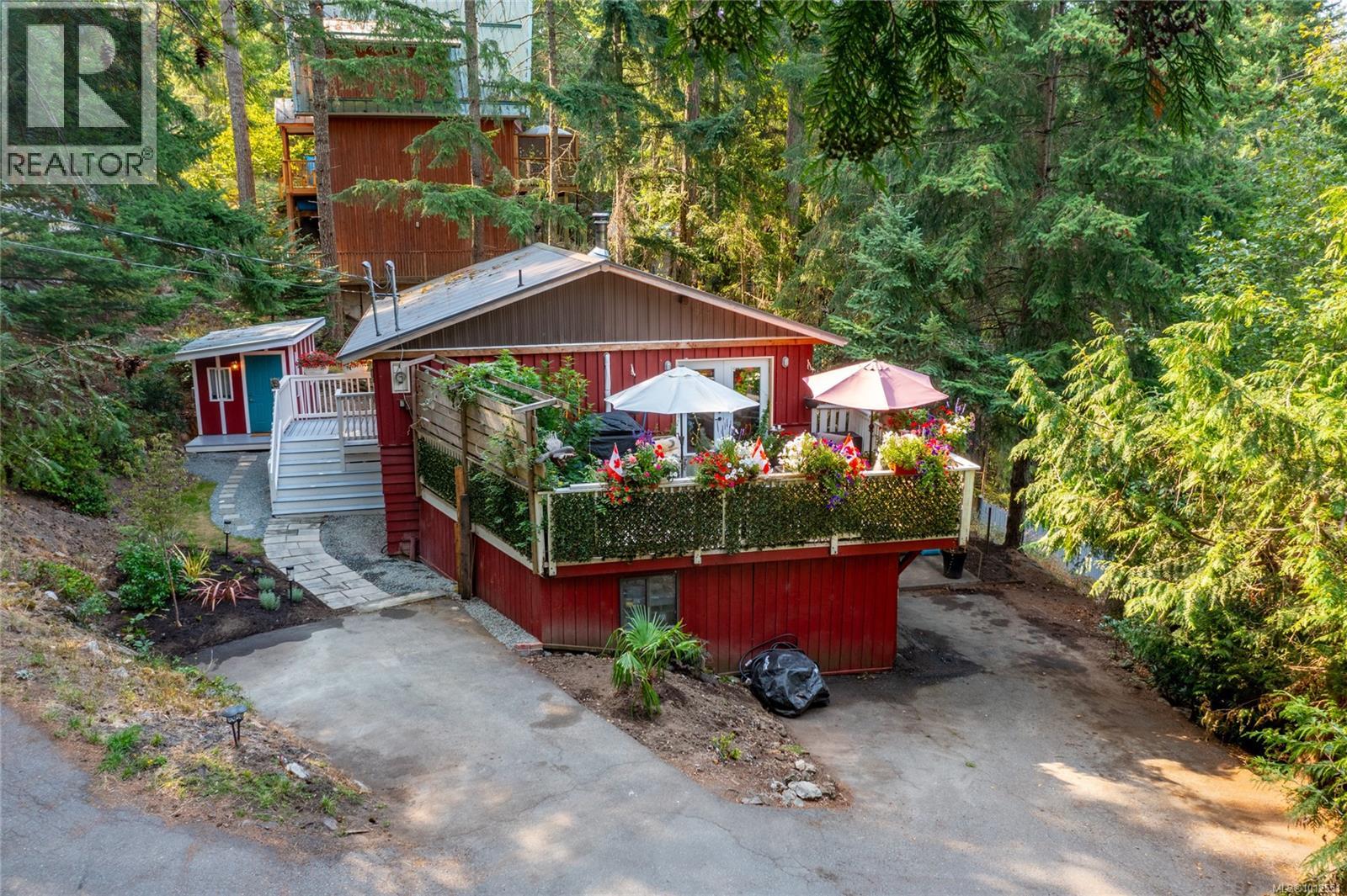 3617 Focsle Rd, Pender Island, BC V0N 2M0