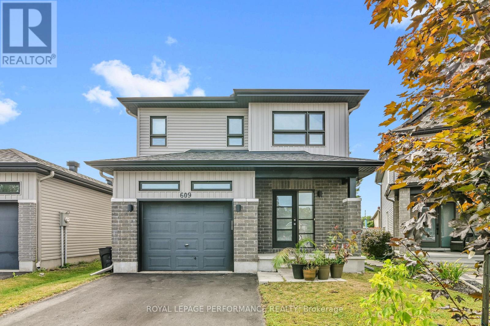 609 Robert St, Clarence-rockland, ON K4K 1E8