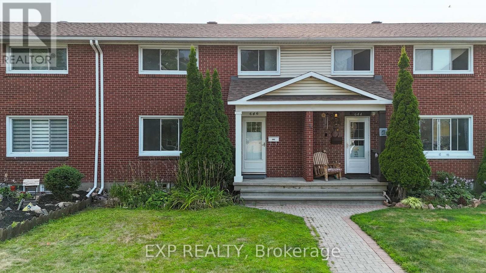 646 Borthwick Ave, Ottawa, ON K1K 2L9