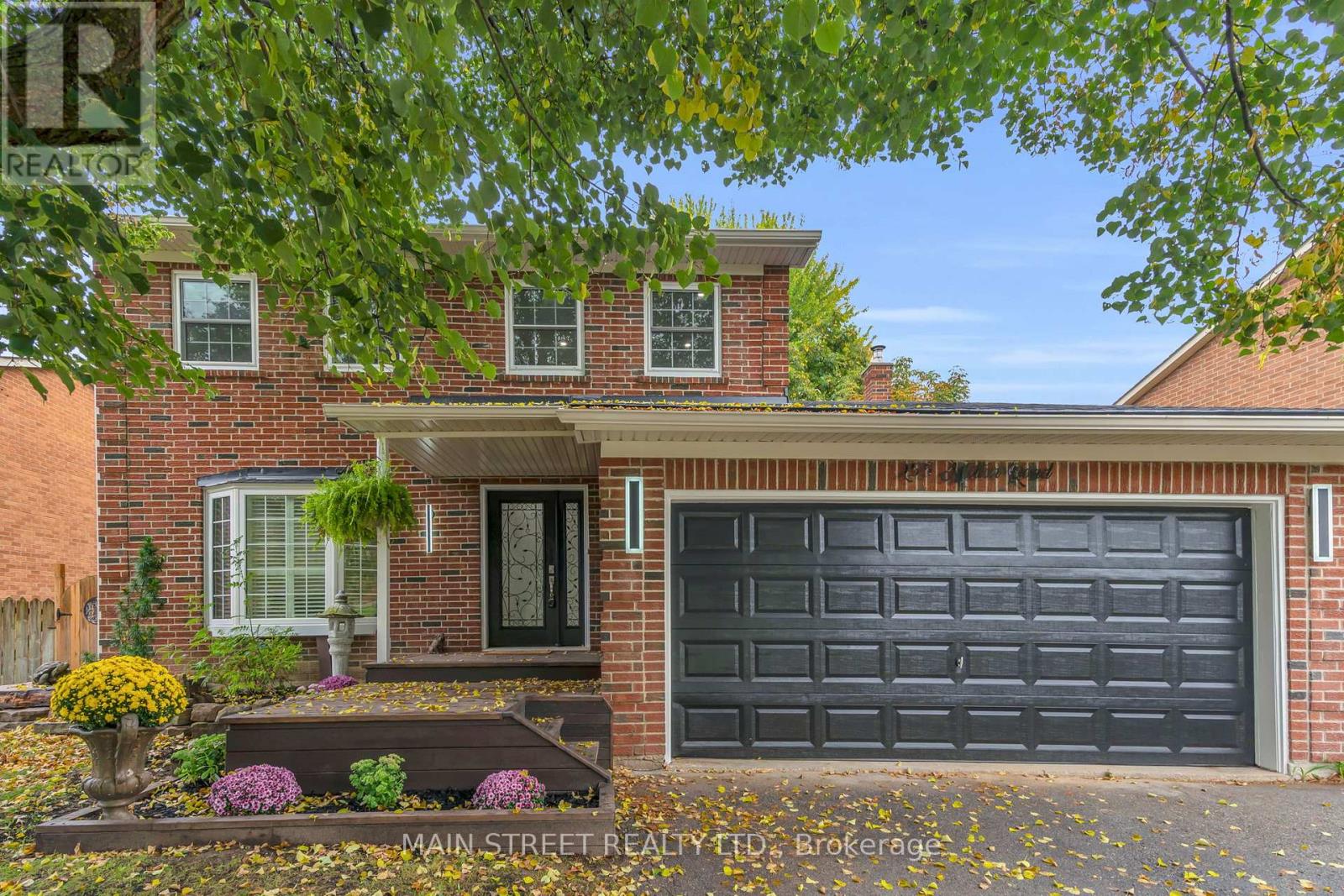 255 Malton Rd, Newmarket, ON L3Y 6B3