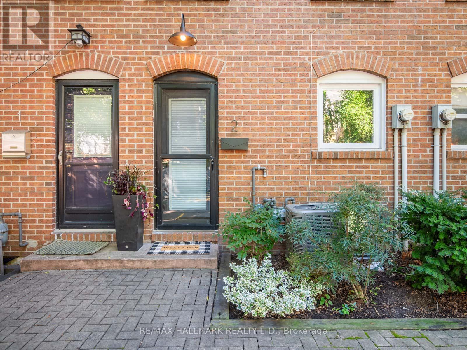 2 66 Boultbee Ave, Toronto, ON M4J 1B1