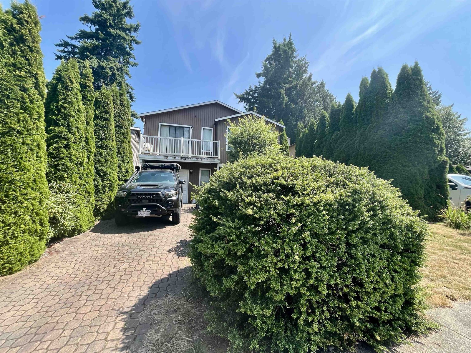 6742 Baker Rd, Delta, BC V4E 2V2