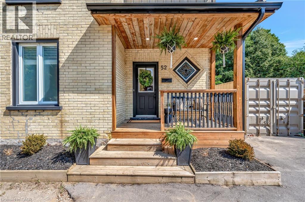 52 Jardine St, Cambridge, ON N3C 1R1