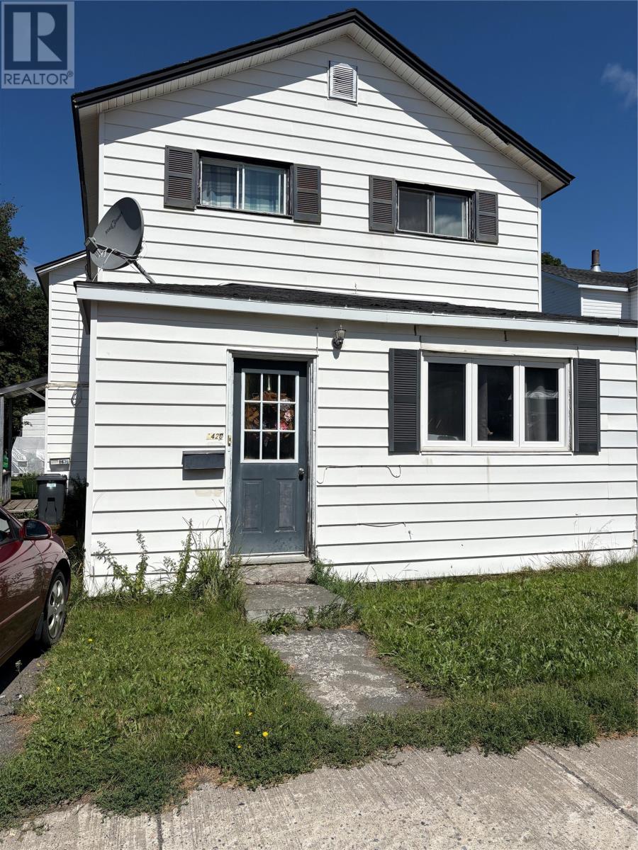 142 Lincoln Rd 1 2 Rd, Grand Falls-Windsor, NL A2A 1P4