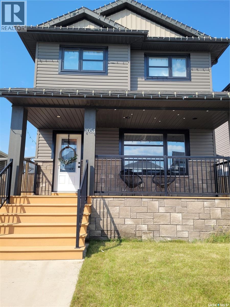 1054 Kloppenburg Bnd, Saskatoon, SK S7W 0P4