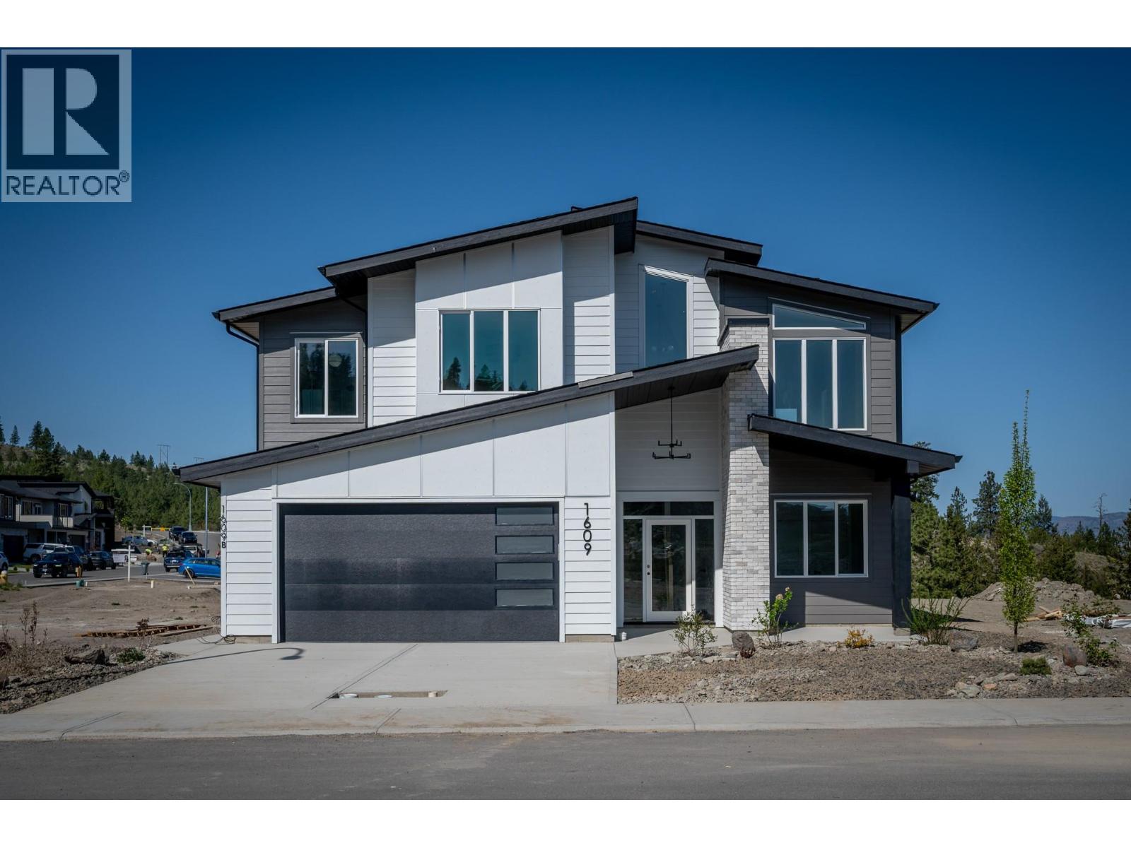 1609 Cordonier Pl, Kamloops, BC V2E 0E4
